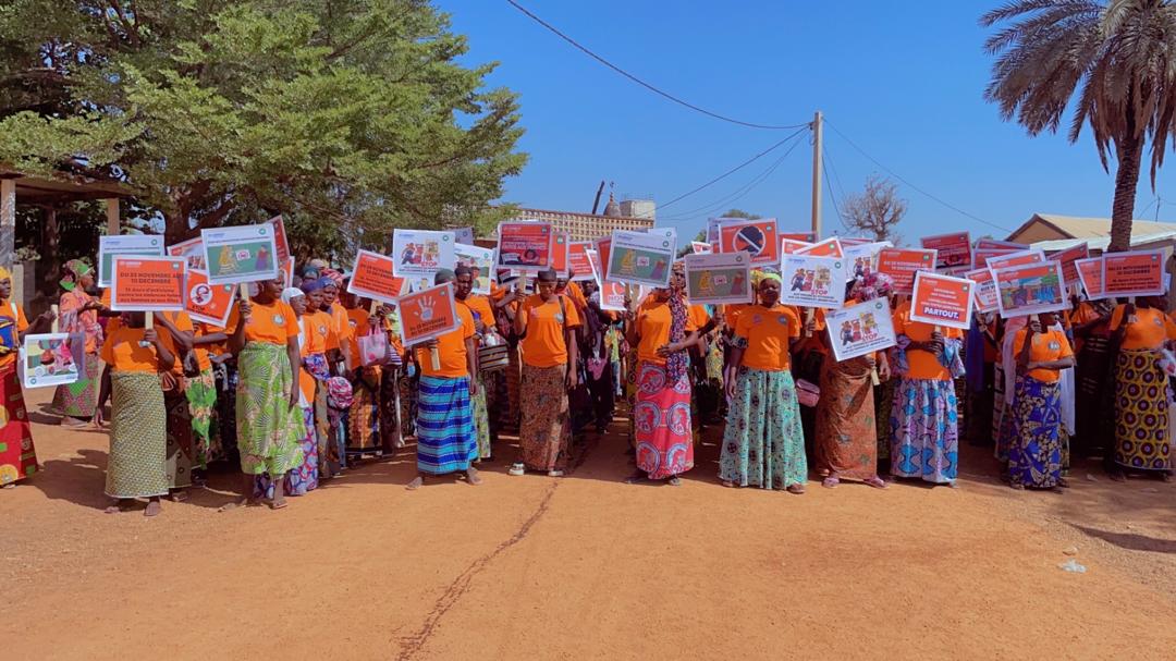 Commune de Cinkassé 2 : Le Club des Femmes des Savanes lance les 16 jours d’activisme contre les violences faites aux femmes et aux filles à Timbou